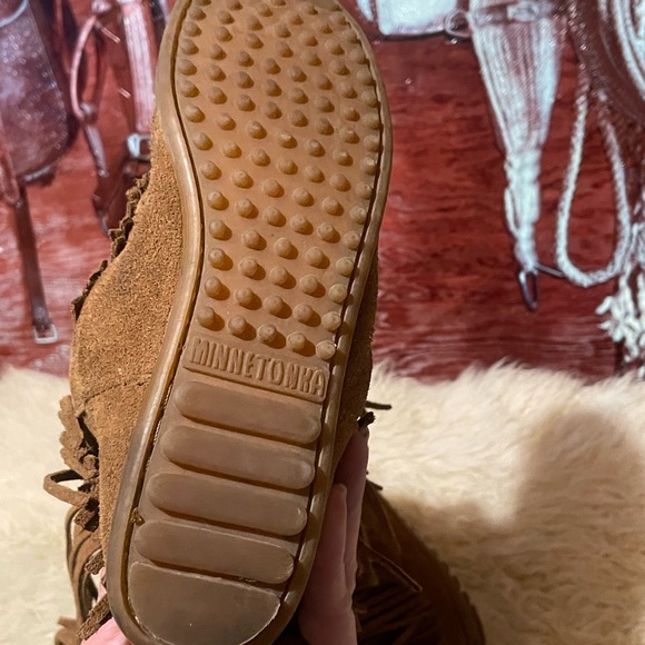 Minnetonka suede fringe boots - Picture 5 of 8